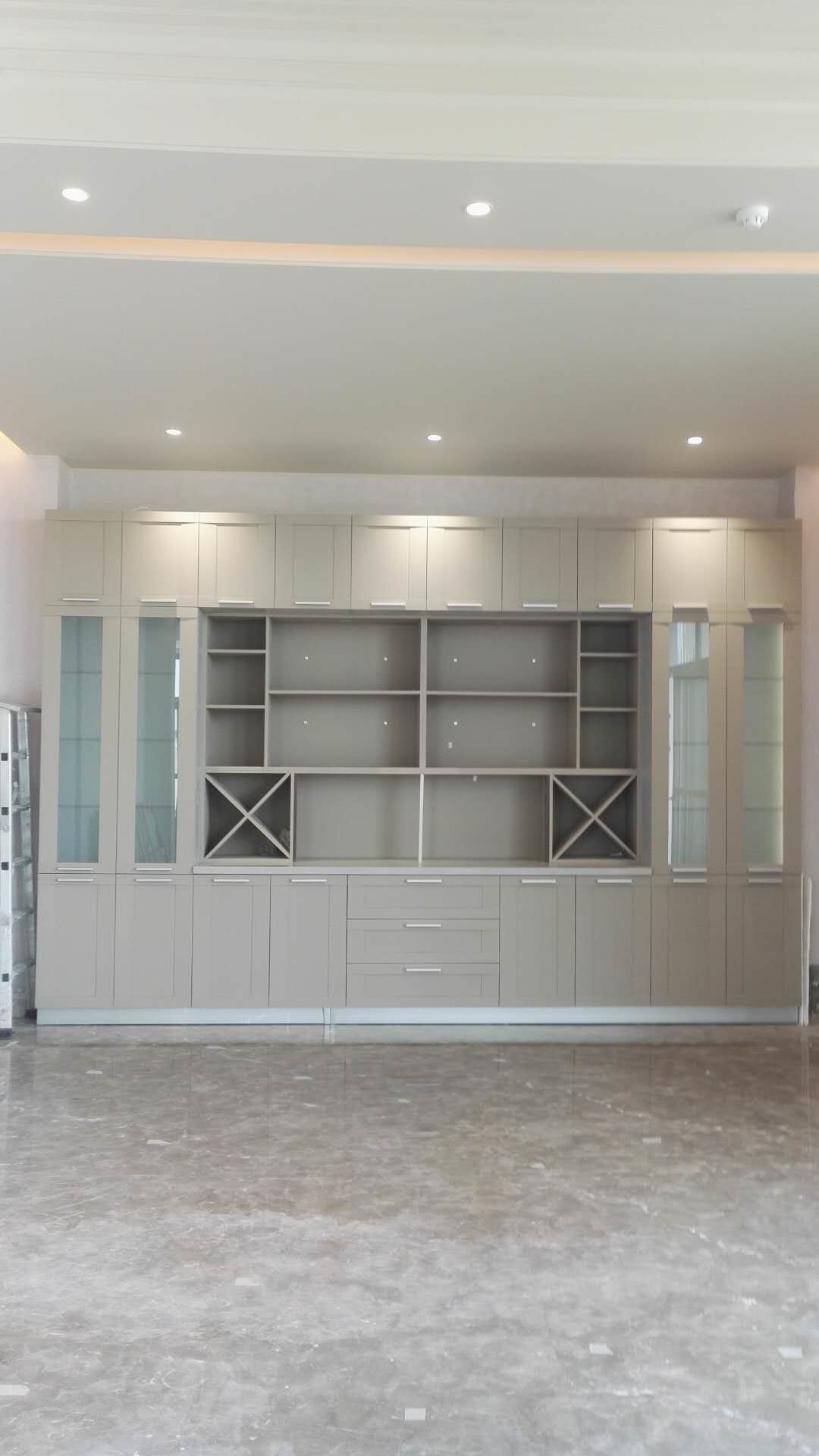 Latest company case about Mumbai India Home Cabinets