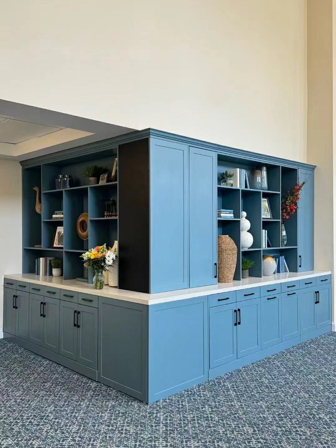 Latest company case about Bostom USA Lacquer with Shaker Profile Cabinets