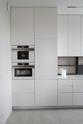 EB Modern Contemporary White Kitchen Cabinets With Dinning Table