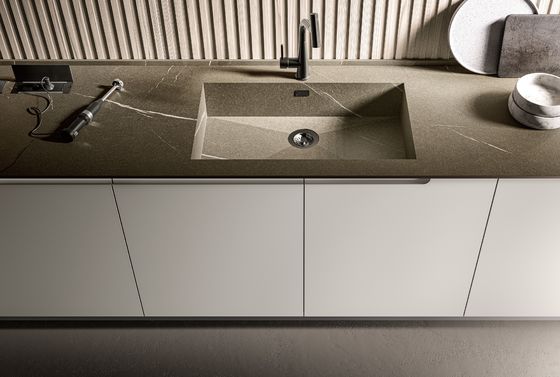 Modern Sleek PET Kitchen Cabinets Wood Veneer Customized