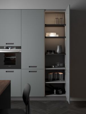 Fitted Traditional / Classic Wood Kitchen Cabinets Customized With Dining Table