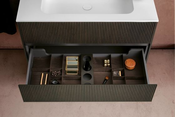 Customized Italian Style Bathroom Cabinet with Make-up Vanity