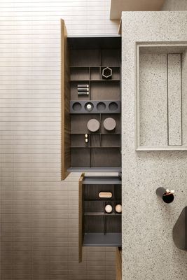 Customized Italian Style Bathroom Cabinet with Make-up Vanity