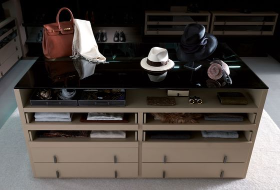 Customized Walk-in Wardrobe with Island Cabinet Class Sliding Doors Tailored Closet