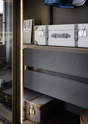 Black Wood Veneer Customized Wardrobe Closet Tailored L Shaped With Glass Doors