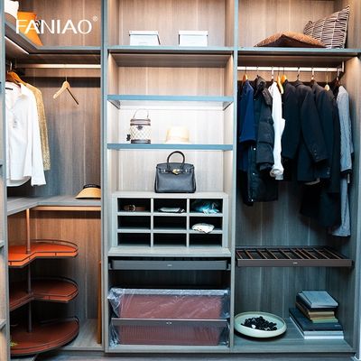 Solid Wood Customized Wardrobe Closet Modern Walk In Closet with Dress Mirror