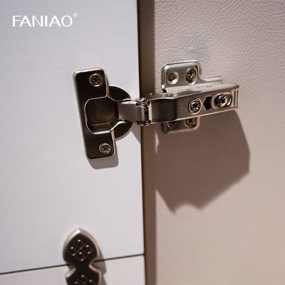 European Style Customized Wardrobe Closet White Walk In Closet Design