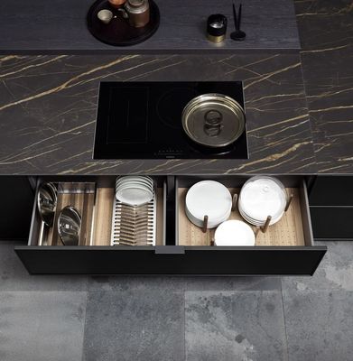 Multifunctional Solid Wood Modern Design Kitchen Furniture Solid Wood Kitchen Cabinet Sets