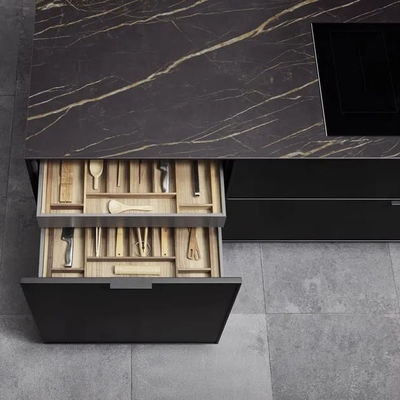 Multifunctional Solid Wood Modern Design Kitchen Furniture Solid Wood Kitchen Cabinet Sets