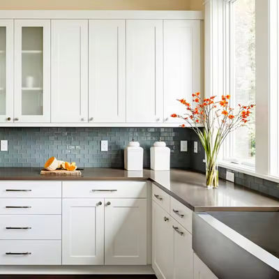 Minimalism Lacquer Kitchen Furniture Cabinet Supplier With Shaker MDF Panel
