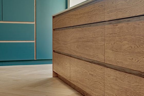Green MDF Lacquer Open Kitchen Cabinet With Island For Hotel