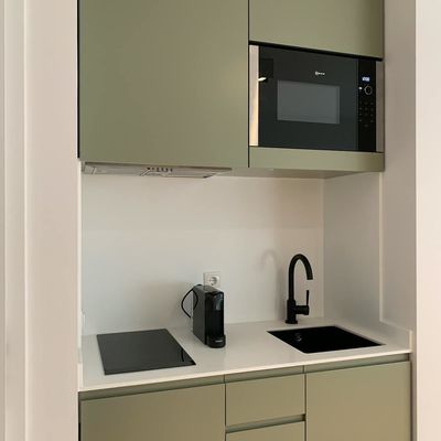 Lacquer Small Kitchen Cabinets Solid Wood All In One Mini Kitchenette for Hotel Project