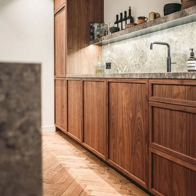 Customized Modern Luxury Modular Kitchen Cabinet Lacquer Wood Grain Kitchen Cabinet