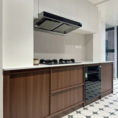 Classic Free Design Wood Veneer Kitchen Cabinet Frame-line Door Panel Wood Kitchen Cabinet Supplier