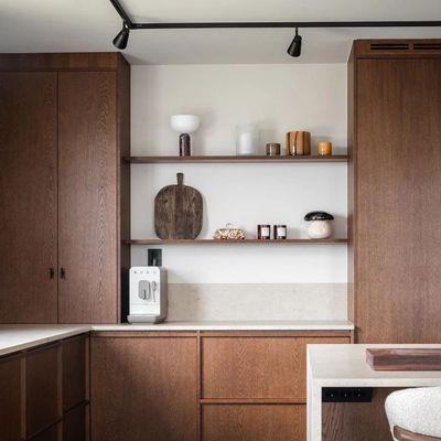 Apartment Antique Style Frame-Line Door Panel Kitchen With Glass Wine Cabinet Wood Veneer Kitchen Cabinet