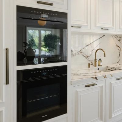 Custom North American Kitchen Furniture Classic Flat Pack Glossy Solid Wood Modern Kitchen Cabinet Set