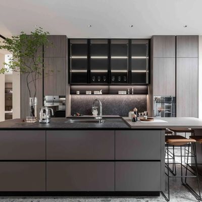 Wholesale Modern Kitchen Cabinets Water-Resistant Custom Solid Wood Lacquer Kitchen Cabinet