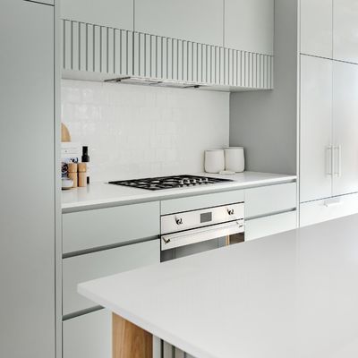 Full Kitchen Cabinet Set Custom Australian Standards Stainless Wood Furniture Sintered Stone Countertop for Villa Project