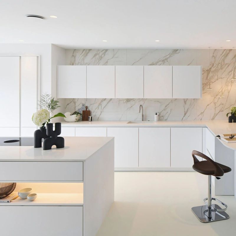 Wholesale Modern White L Shaped Melamine Kitchen New Design Kitchen Cabinets