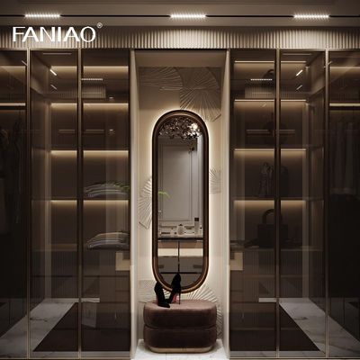 Σύγχρονη Walk In Closet ντουλάπα Προσαρμοσμένα συστήματα σχεδιασμού ξύλινα ντουλάπα υπνοδωματίου για υπνοδωμάτιο ανοιχτή ντουλάπα